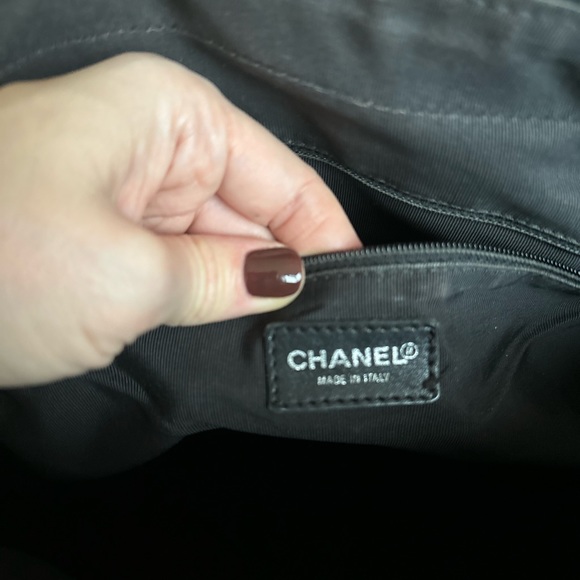 Authentic Chanel bag purse black caviar leather $5800 Bowler quilted - Picture 4 of 16